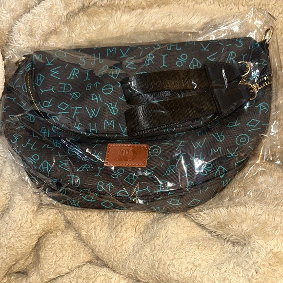 RD Teal and Black Crossbody Bag - Picture 3 of 3